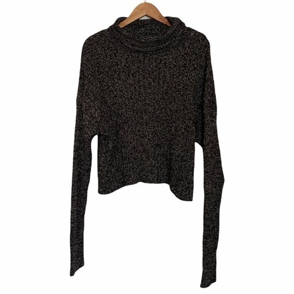 F21 Cropped Turtle-Neck Sweater - Picture 5 of 5